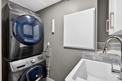 5879 184B Street, Surrey, BC 