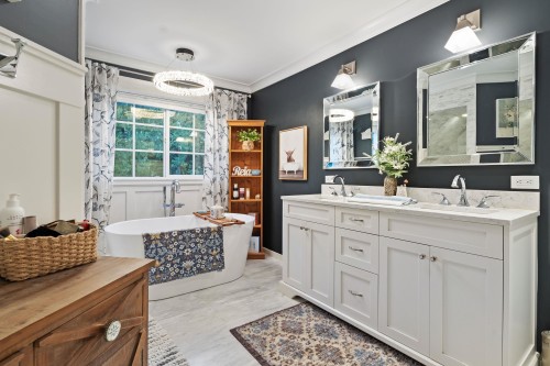 2608 Cedar Drive, Surrey, BC 