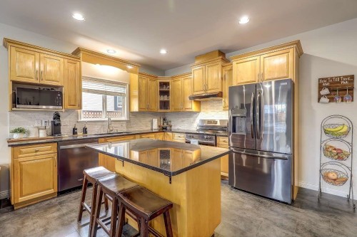 6842 184Th Street, Surrey, BC 