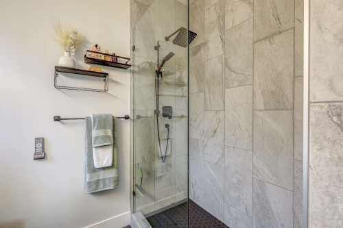 6842 184Th Street, Surrey, BC 