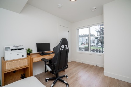 2-7670 207 Street, Langley, BC 