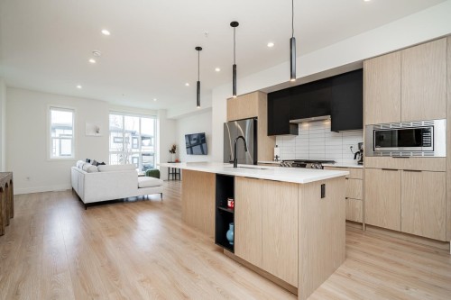 2-7670 207 Street, Langley, BC 