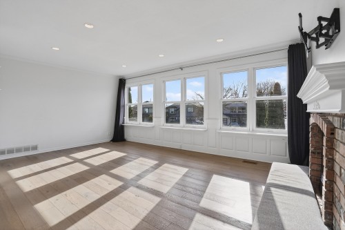 19529 60A Avenue, Surrey, BC 