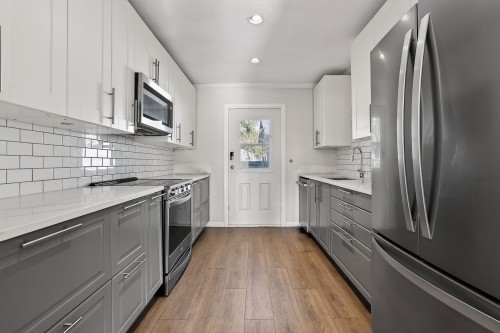 19529 60A Avenue, Surrey, BC 