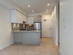 117-13777 75a Avenue  Surrey, BC V3W 3W4