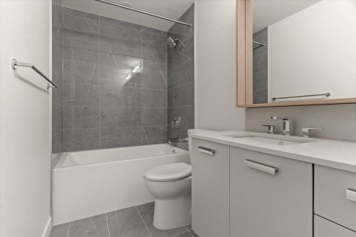 117-13777 75A Avenue, Surrey, BC 