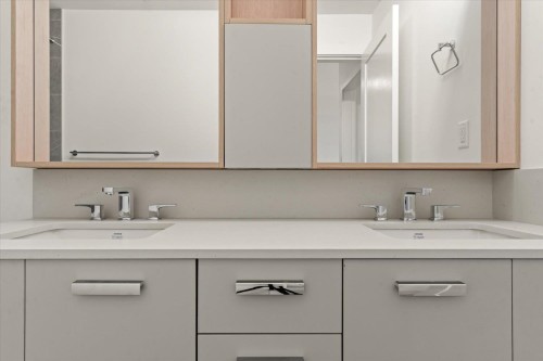 117-13777 75A Avenue, Surrey, BC 