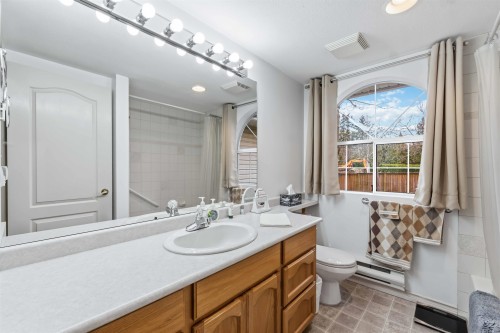 18-5750 174 Street, Surrey, BC 