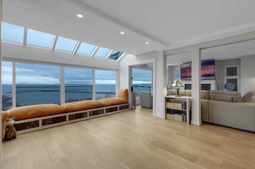 204-15165 Marine Drive, White Rock, BC 