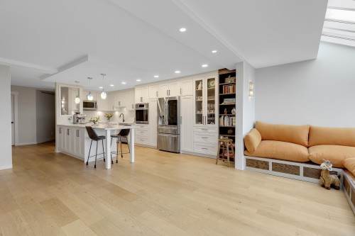 204-15165 Marine Drive, White Rock, BC 