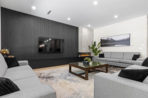 13093 98A Avenue, Surrey, BC 