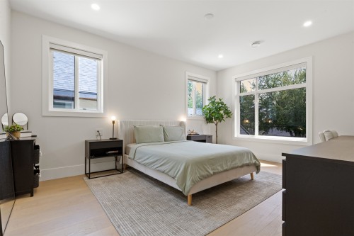 13093 98A Avenue, Surrey, BC 