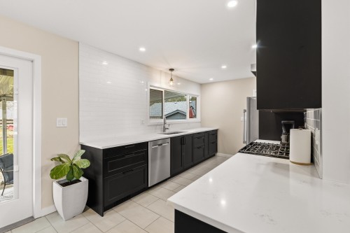 11516 97 Avenue, Surrey, BC 