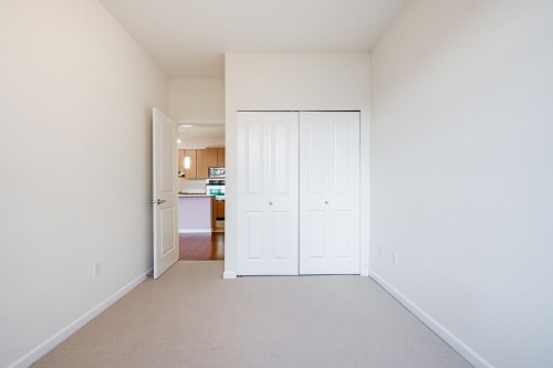 202-15388 101 Avenue, Surrey, BC 