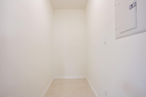 202-15388 101 Avenue, Surrey, BC 