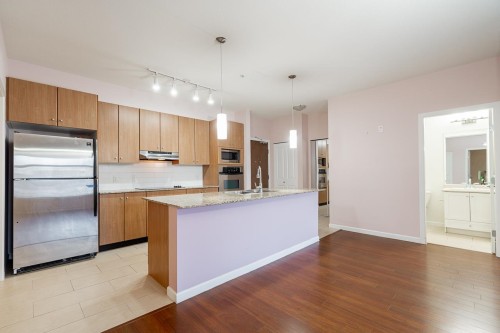 202-15388 101 Avenue, Surrey, BC 