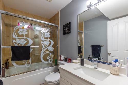 32967 Egglestone Avenue, Mission, BC 