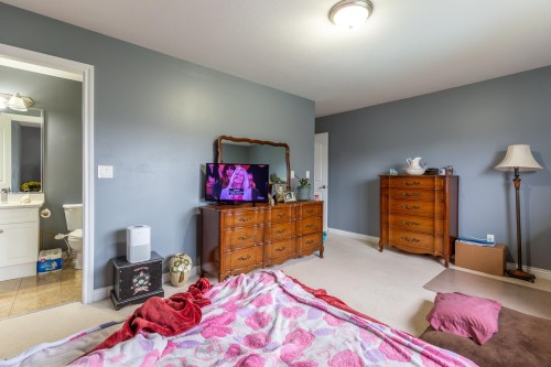 32967 Egglestone Avenue, Mission, BC 