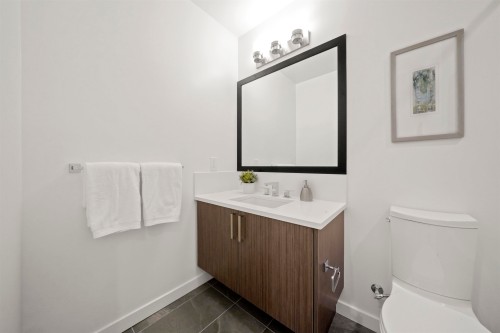 8-13350 Central Avenue, Surrey, BC 