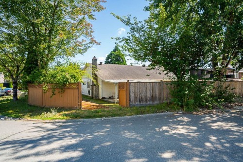 6697 141A Street, Surrey, BC 