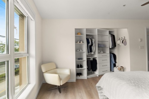 206-1119 Vidal Street, White Rock, BC 