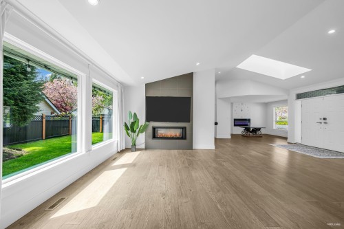 13658 19 Avenue, Surrey, BC 