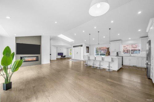 13658 19 Avenue, Surrey, BC 