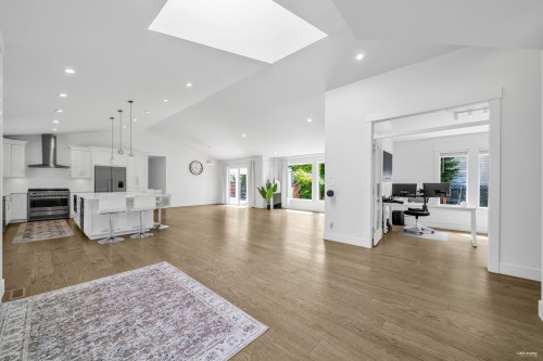 13658 19 Avenue, Surrey, BC 