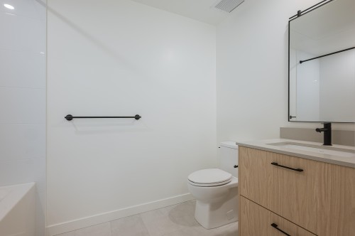 204-27215 Aldergrove Town Centre Drive, Langley, BC 