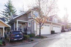 32-15237 36 Avenue  Surrey, BC V3Z 0Y4