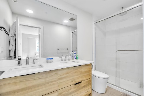 212-14818 60 Avenue, Surrey, BC 