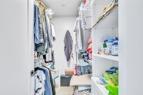 212-14818 60 Avenue, Surrey, BC 