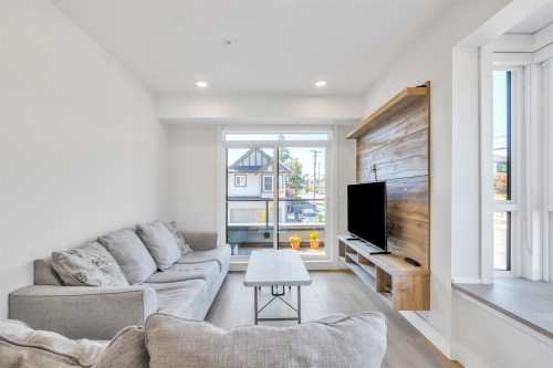 212-14818 60 Avenue, Surrey, BC 