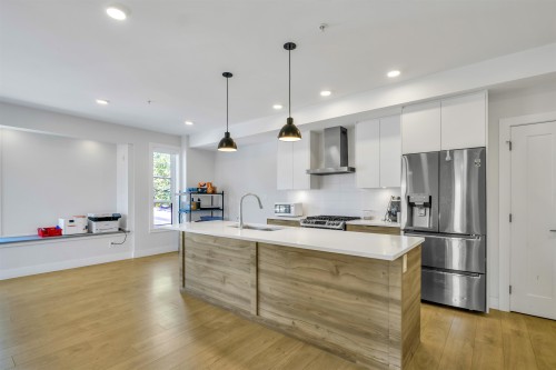 212-14818 60 Avenue, Surrey, BC 