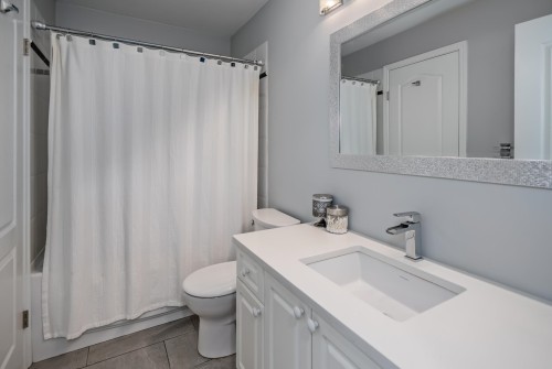 417-15210 Guildford Drive, Surrey, BC 