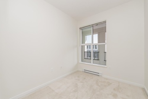 421-3323 151 Street, Surrey, BC 