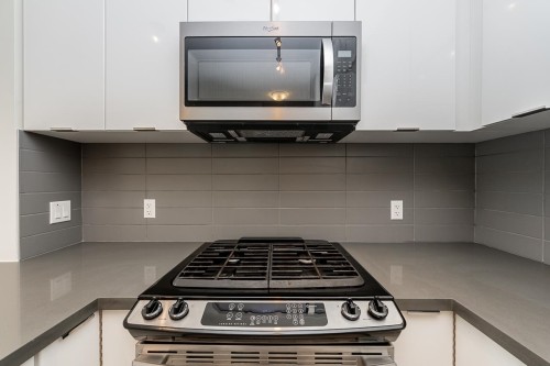 421-3323 151 Street, Surrey, BC 