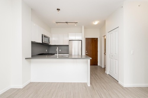 421-3323 151 Street, Surrey, BC 