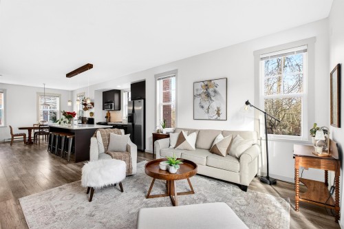 23-18983 72A Avenue, Surrey, BC 