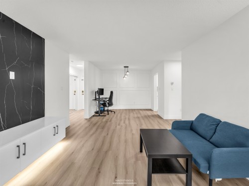 111-10698 151A Street, Surrey, BC 