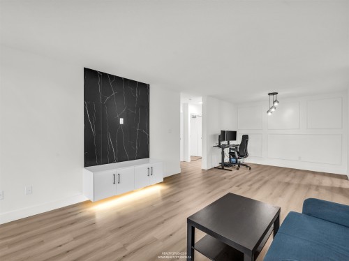 111-10698 151A Street, Surrey, BC 