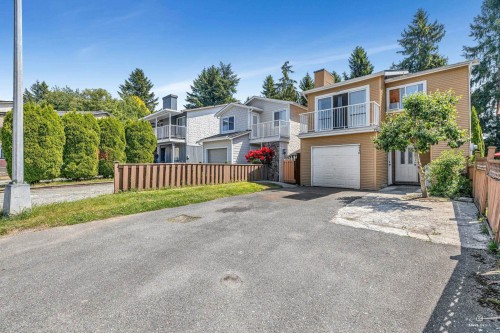 216 Davis Crescent, Langley, BC 