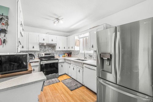 216 Davis Crescent, Langley, BC 