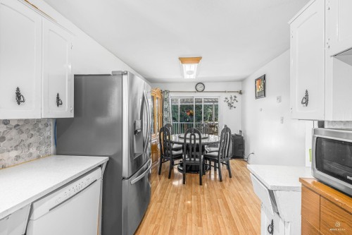 216 Davis Crescent, Langley, BC 