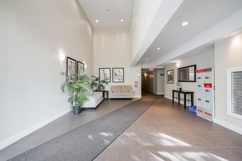 316-6480 195A Street, Surrey, BC 