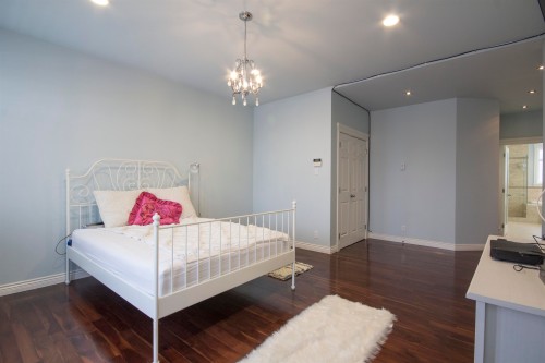 12136 100A Avenue, Surrey, BC 