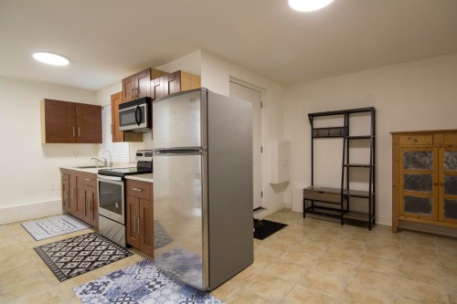 12136 100A Avenue, Surrey, BC 