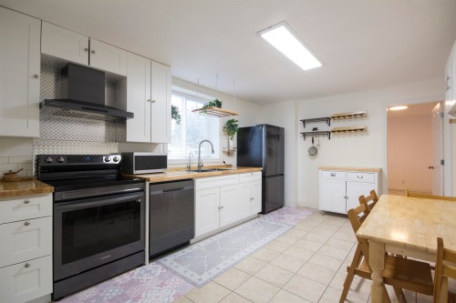 12136 100A Avenue, Surrey, BC 