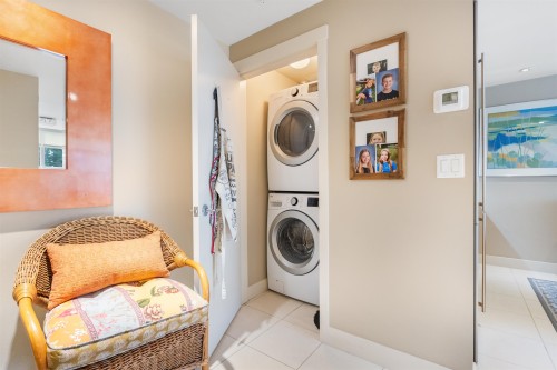 303-1473 Johnston Road, White Rock, BC 