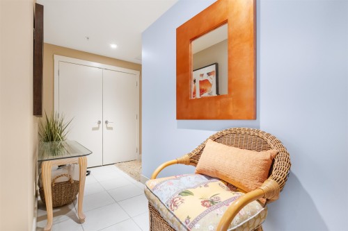 303-1473 Johnston Road, White Rock, BC 